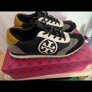 Tory Burch Sneakers size 10 barely worn! Comes with box